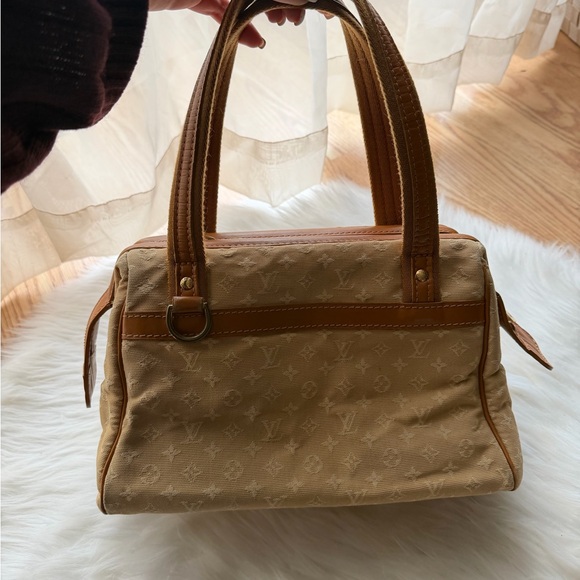 Authentic Louis Vuitton Josephine PM hand bag - Picture 3 of 9